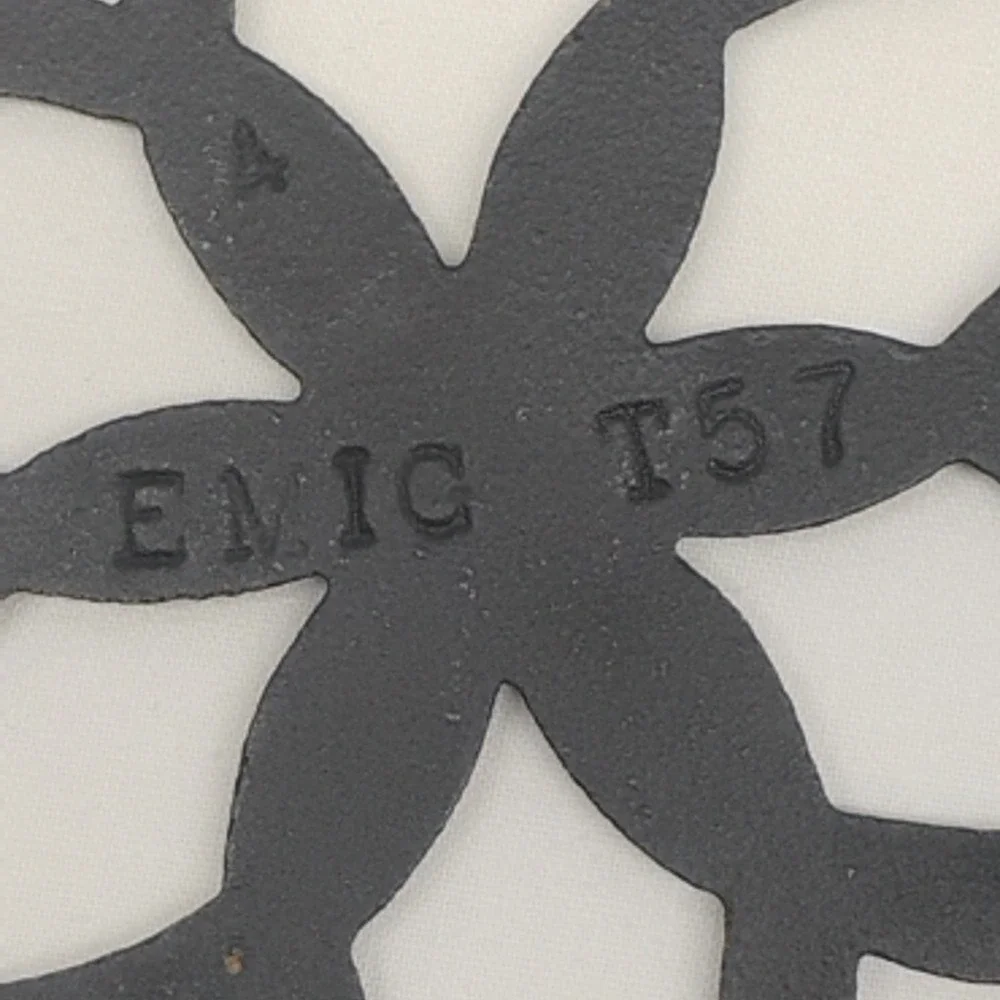 EMIC (EMIG) T57‎ Vintage Cast Iron Hex Circles Trivet Pot & Pan Holder